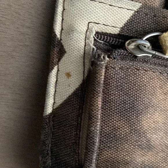 Tan and brown camo print wallet - Picture 4 of 15